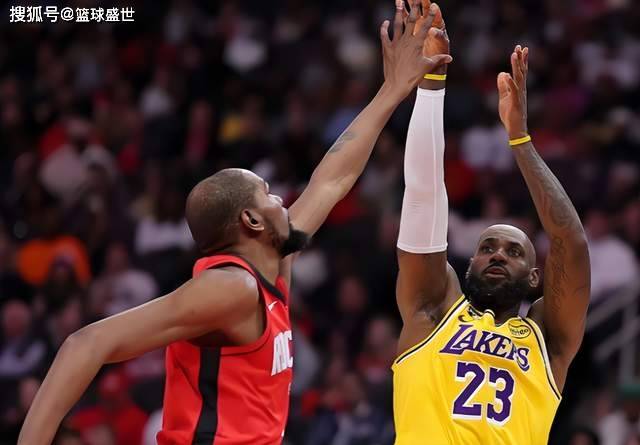 火湖大战！互放烟雾弹！双核打不打？包夹不包夹？