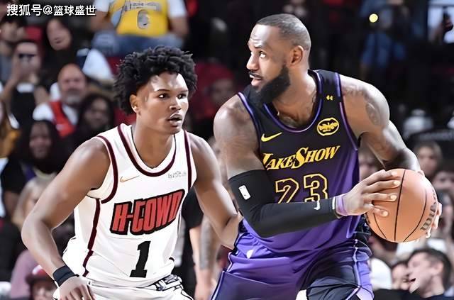 火湖大战！互放烟雾弹！双核打不打？包夹不包夹？